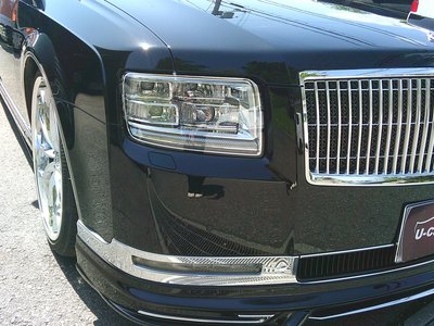 TOYOTA CENTURY - 9