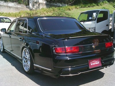 TOYOTA CENTURY - 5