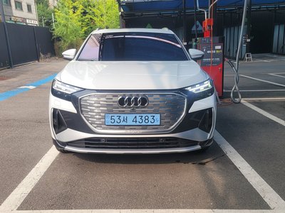 2025 AUDI Q4 E-TRON — фото 6