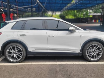 2025 AUDI Q4 E-TRON — фото 8
