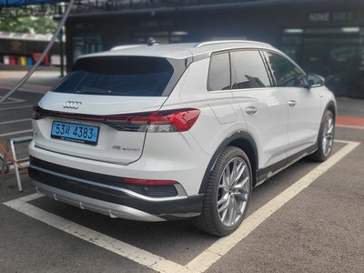 2025 AUDI Q4 E-TRON — фото 3
