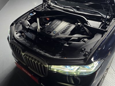 BMW X7 - 7