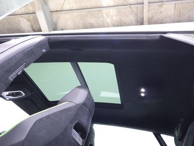 LAMBORGHINI URUS - 5