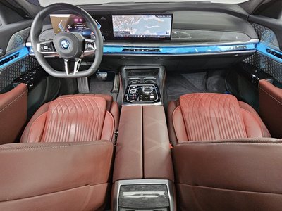 صورة 5 لـ 2025 BMW 7 SERIES