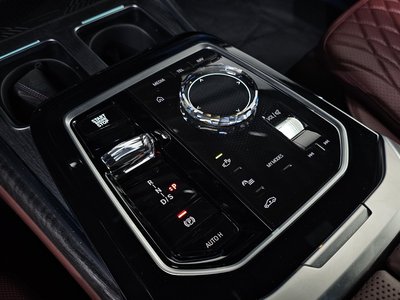 صورة 9 لـ 2025 BMW 7 SERIES