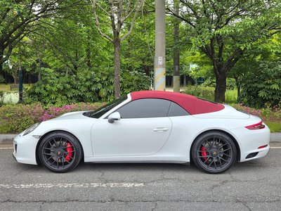 PORSCHE 911 - 9