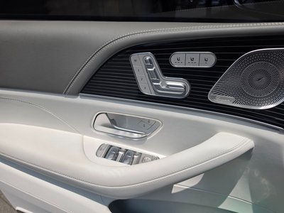 صورة 6 لـ 2023 Mercedes-BENZ GLS