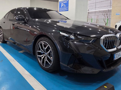 BMW 5 SERIES - 2
