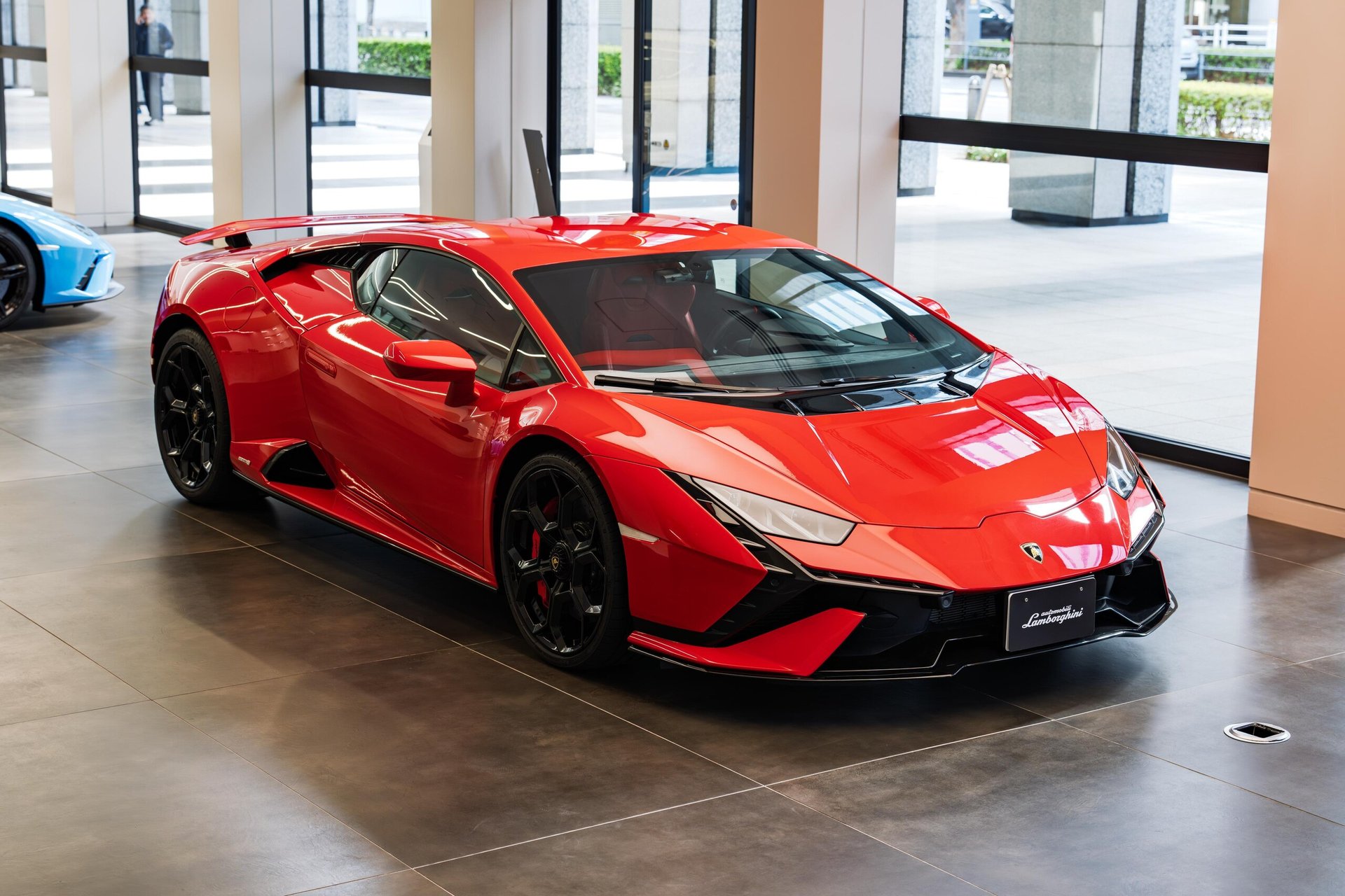 LAMBORGHINI HURACAN - View 1