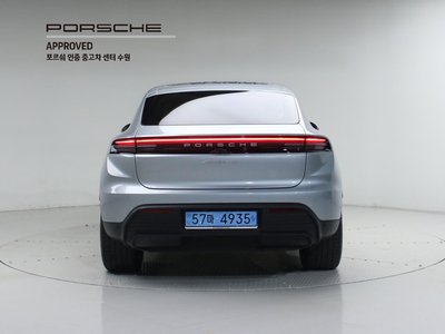 PORSCHE MACAN - 3