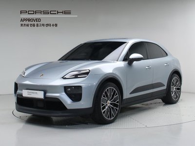 PORSCHE MACAN - 1