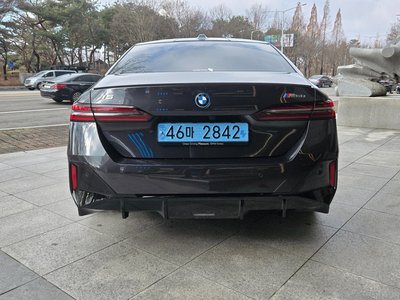 BMW I5 - 3