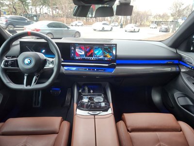 BMW I5 - 4