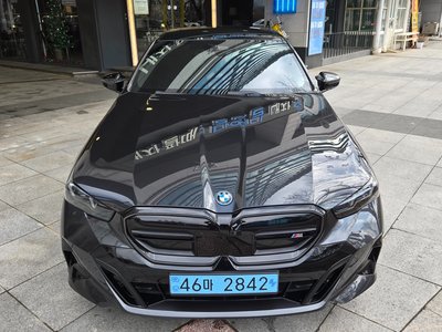 BMW I5 - 7