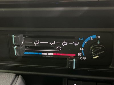 صورة مصغرة 31 لـ 2025 Toyota LAND CRUISER 70