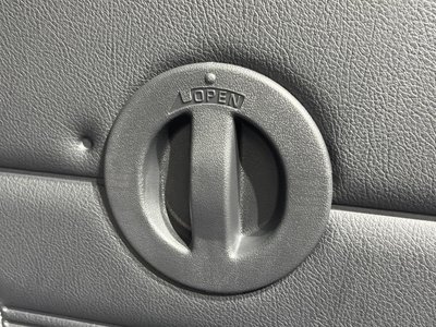 صورة مصغرة 54 لـ 2025 Toyota LAND CRUISER 70