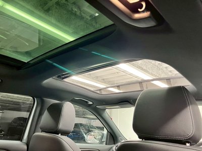 MERCEDES-BENZ GLA - 2