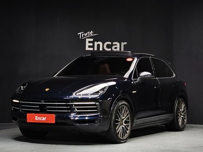 PORSCHE CAYENNE - 1