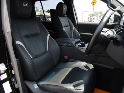 TOYOTA LAND CRUISER 300 - 10