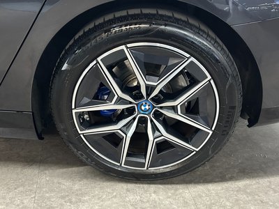 صورة 6 لـ 2025 BMW I5