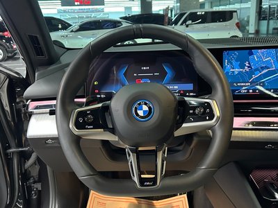 صورة مصغرة 12 لـ 2025 BMW I5