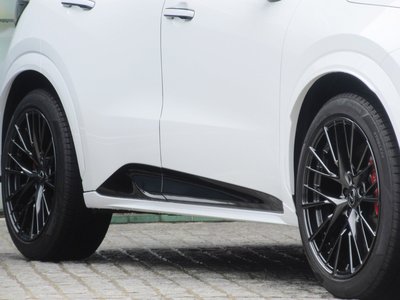2025 Lexus LBX — миниатюра 12