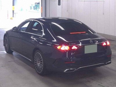 MERCEDES-BENZ E-CLASS - 1