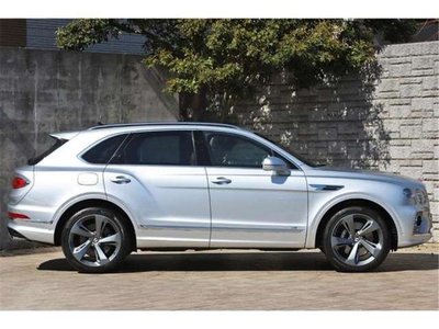 BENTLEY BENTAYGA - 3