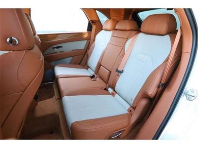 BENTLEY BENTAYGA - 9