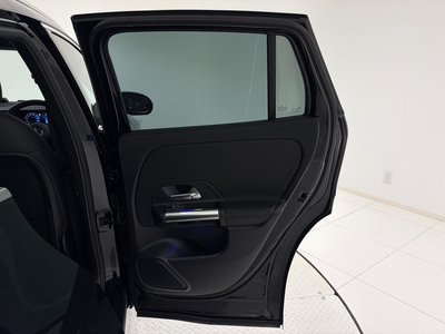 MERCEDES-BENZ GLA - 9