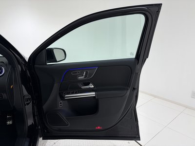 MERCEDES-BENZ GLA - 8