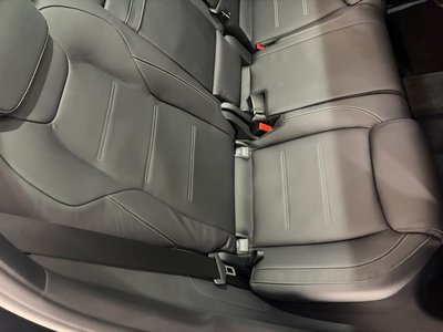 MERCEDES-BENZ GLA - 10