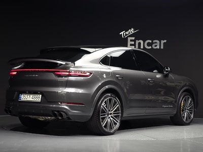 صورة 4 لـ 2021 Porsche CAYENNE