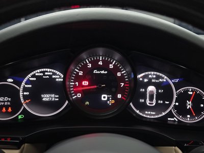 صورة 8 لـ 2021 Porsche CAYENNE
