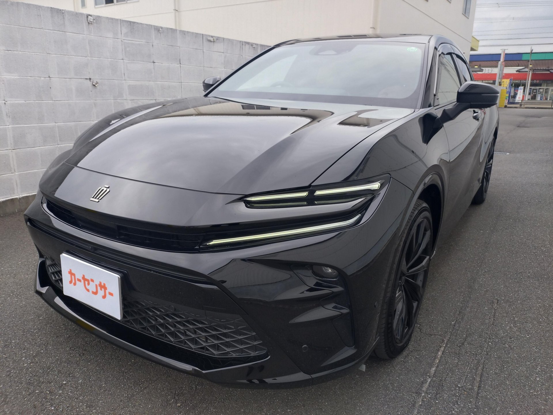 TOYOTA CROWN SPORT - View 1