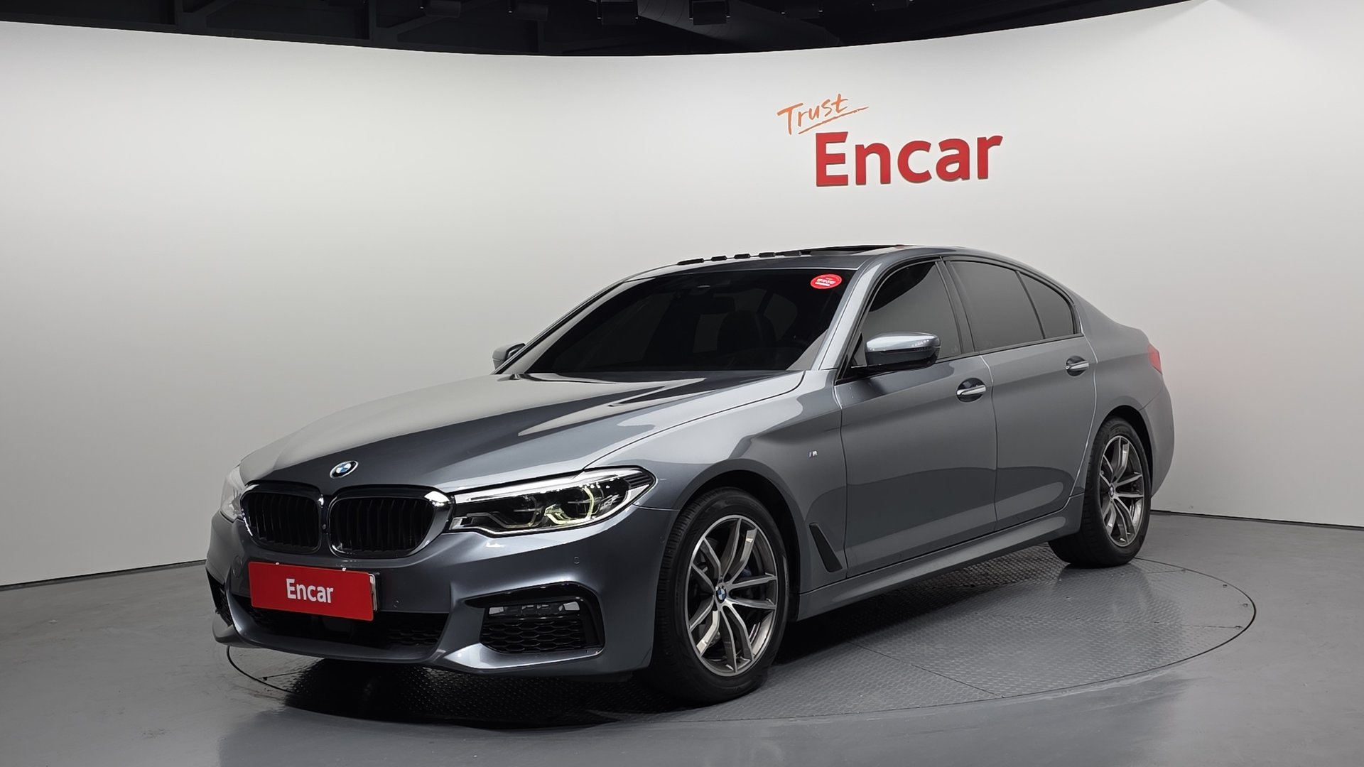 BMW 5 SERIES - View 1