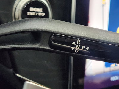 MERCEDES-BENZ E-CLASS - 9