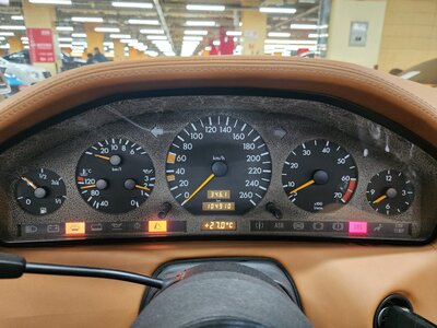 MERCEDES-BENZ SL - 8