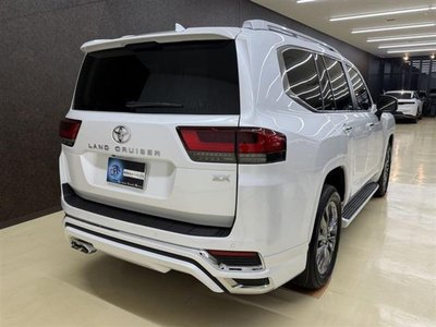 TOYOTA LAND CRUISER 300 - 2