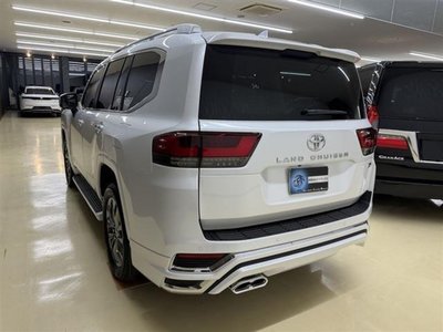 TOYOTA LAND CRUISER 300 - 8