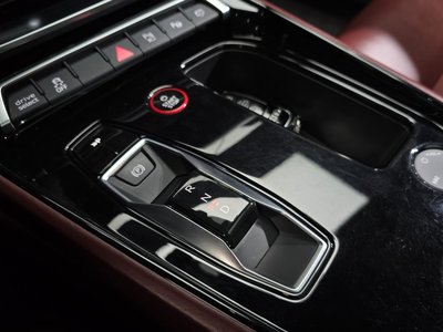 2021 AUDI E-TRON GT 缩略图 12