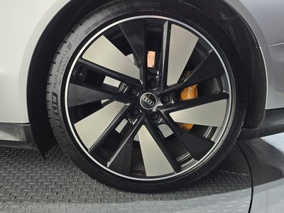 صورة 8 لـ 2021 AUDI E-TRON GT
