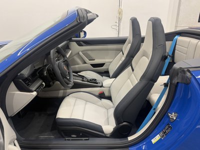صورة 9 لـ 2025 Porsche 911