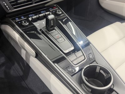 صورة مصغرة 16 لـ 2025 Porsche 911