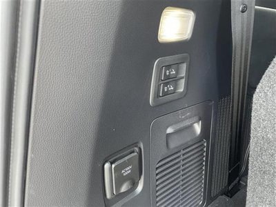 صورة مصغرة 37 لـ 2023 Toyota LAND CRUISER 300