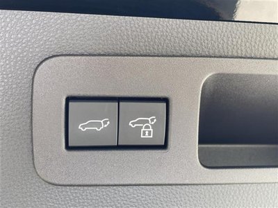 صورة مصغرة 38 لـ 2023 Toyota LAND CRUISER 300