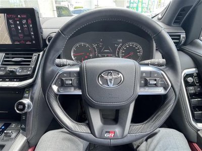 صورة مصغرة 28 لـ 2023 Toyota LAND CRUISER 300