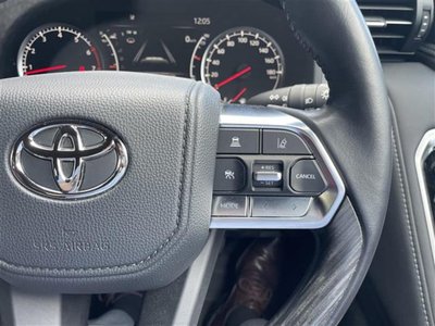 صورة مصغرة 30 لـ 2023 Toyota LAND CRUISER 300