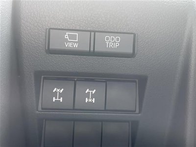صورة مصغرة 32 لـ 2023 Toyota LAND CRUISER 300