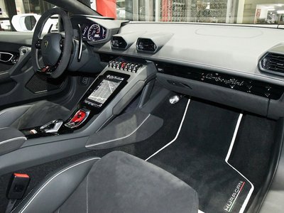 LAMBORGHINI HURACAN - 4